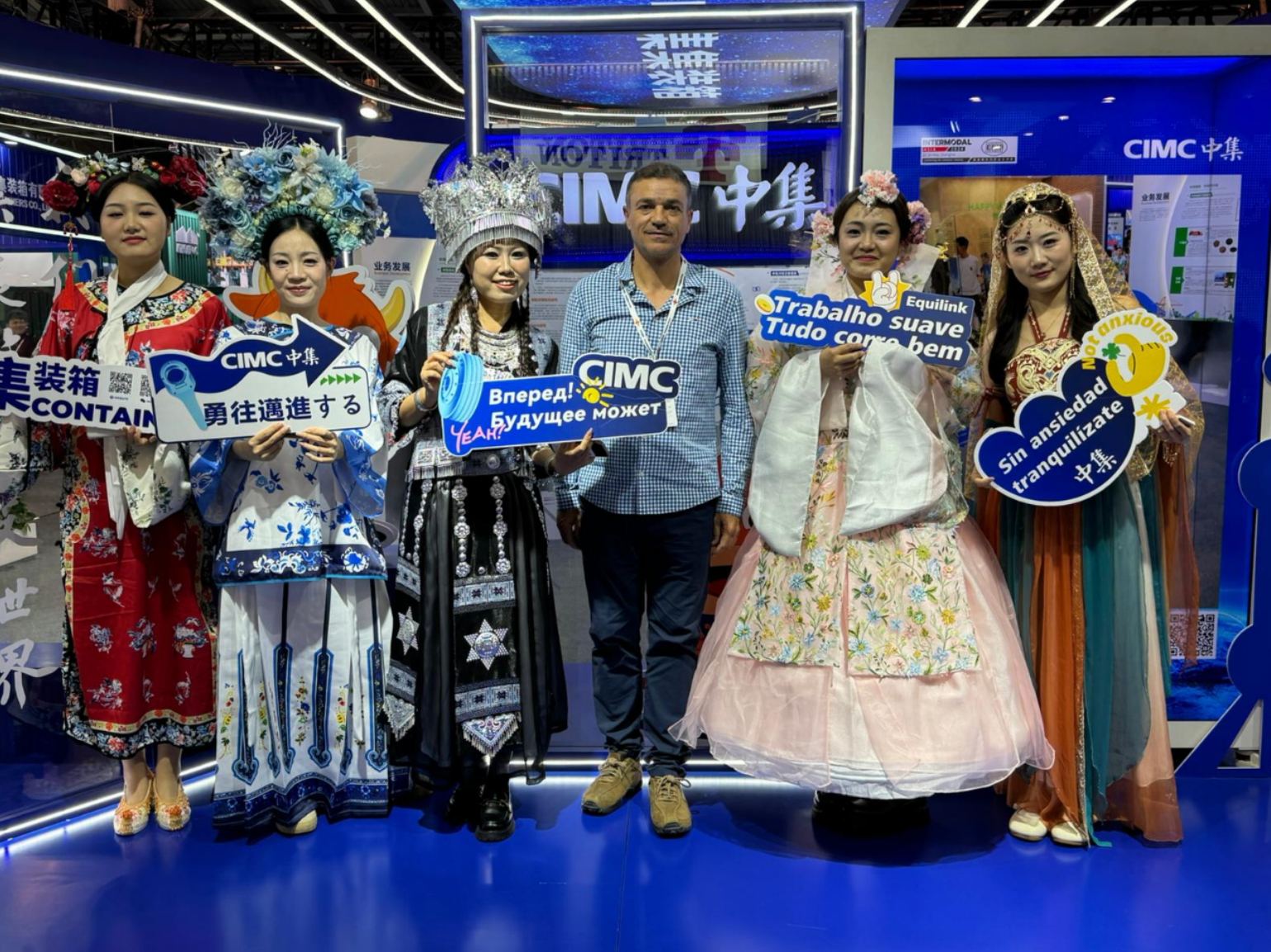 Logística de ferias - contenedor Eteu - Ximo Talens